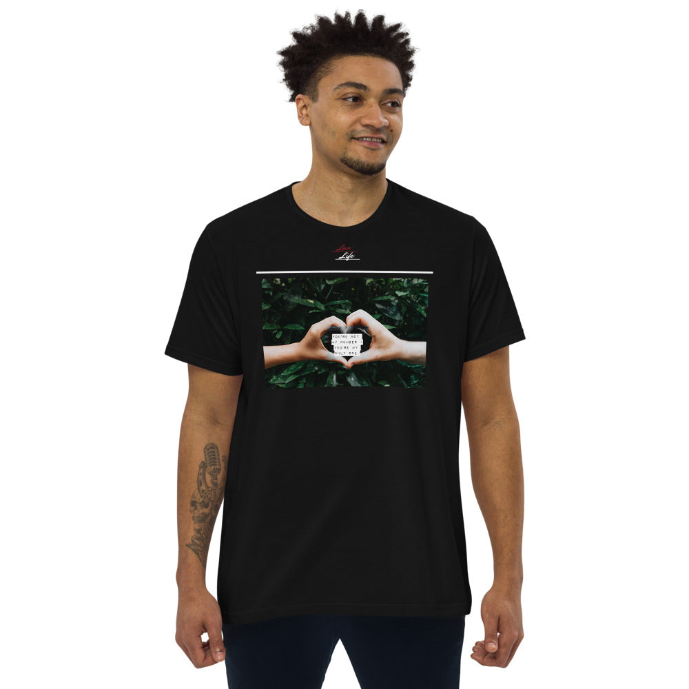 Men's fitted straight cut t-shirt